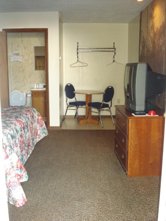 אלטונה Cedar Grove Motel מראה חיצוני תמונה