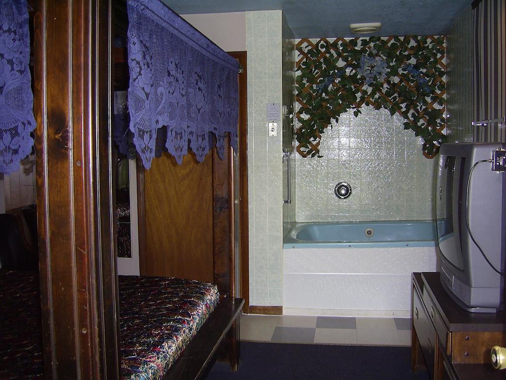 אלטונה Cedar Grove Motel מראה חיצוני תמונה